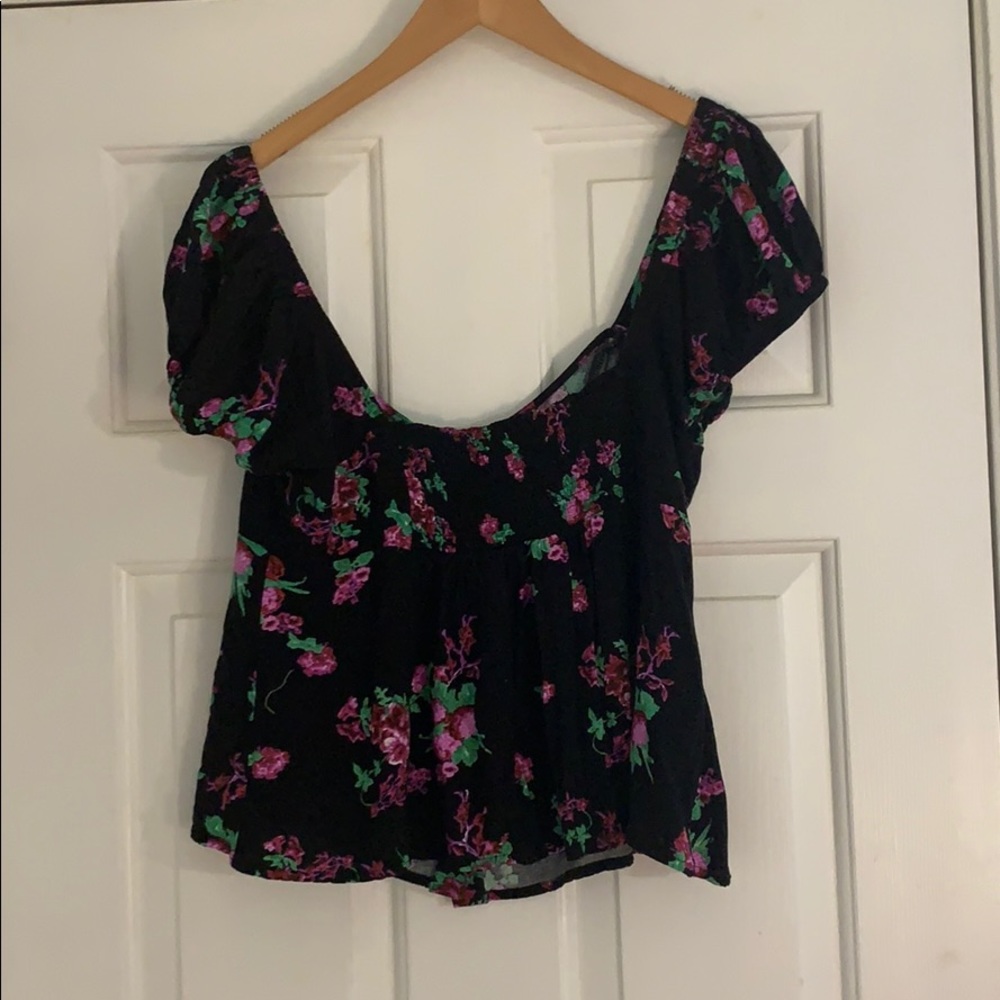 Flower button up Blouse - Picture 2 of 4